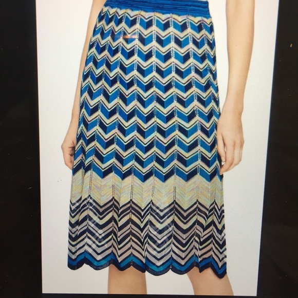 SBmaggieryan's tweet photo. So good I had to share! Check out all the items I'm loving on @Poshmarkapp #poshmark #fashion #style #shopmycloset #bcbgmaxazria #ragbone #moschino: https://t.co/uo7V2Yv4BI https://t.co/rs9g8CKiTx