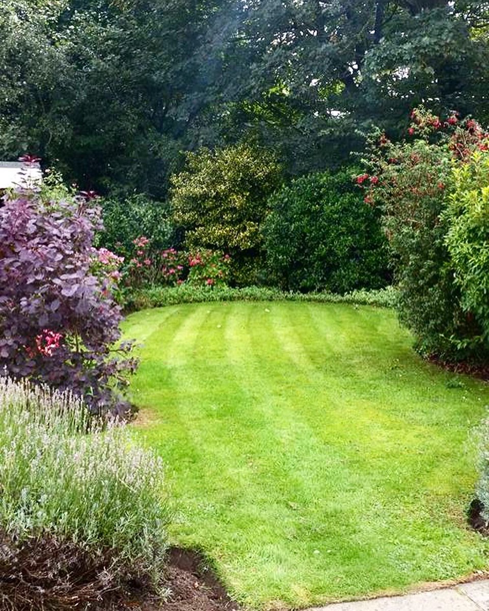 Our work speaks for itself🤭🤷🏻
Always an amazing quality service when you choose GGT‼️

#Lytham #Kirkham #Wesham #Freckleton #Blackpool #Preston #Landscaping #Gardening #FyldeCoast #Freckleton #Wesham