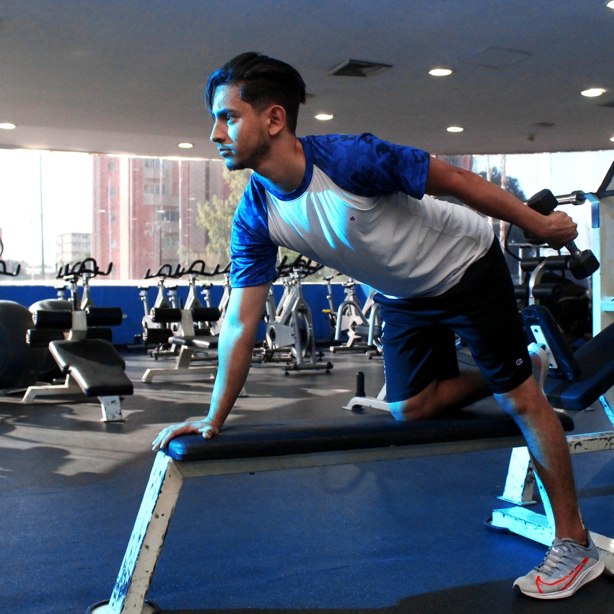 Nos activamos de lunes a viernes desde las 7am. Sábados desde las 8am. ¡Te esperamos!. 

#gym #gimnasio #pesas #triceps #training #entrenamiento