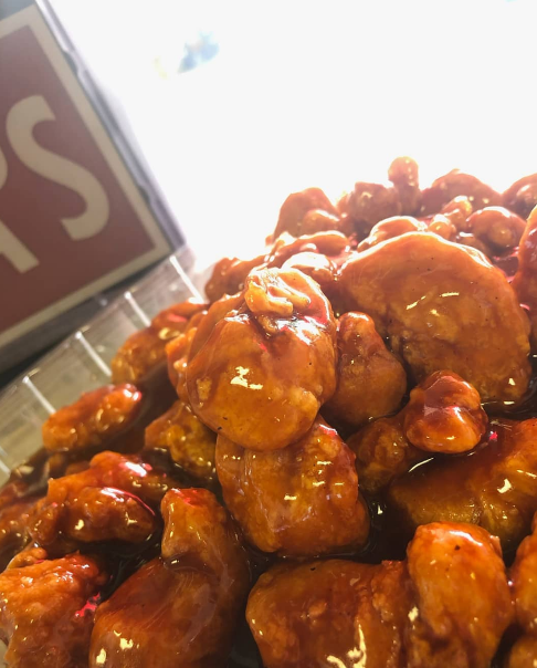 NinasBites's tweet photo. Abington will be running a lunch special (in store for pick only) Monday thru Thursday 11am-2pm. $5 half order of bites and a slice of square pizza https://t.co/RU8SuWgHx4