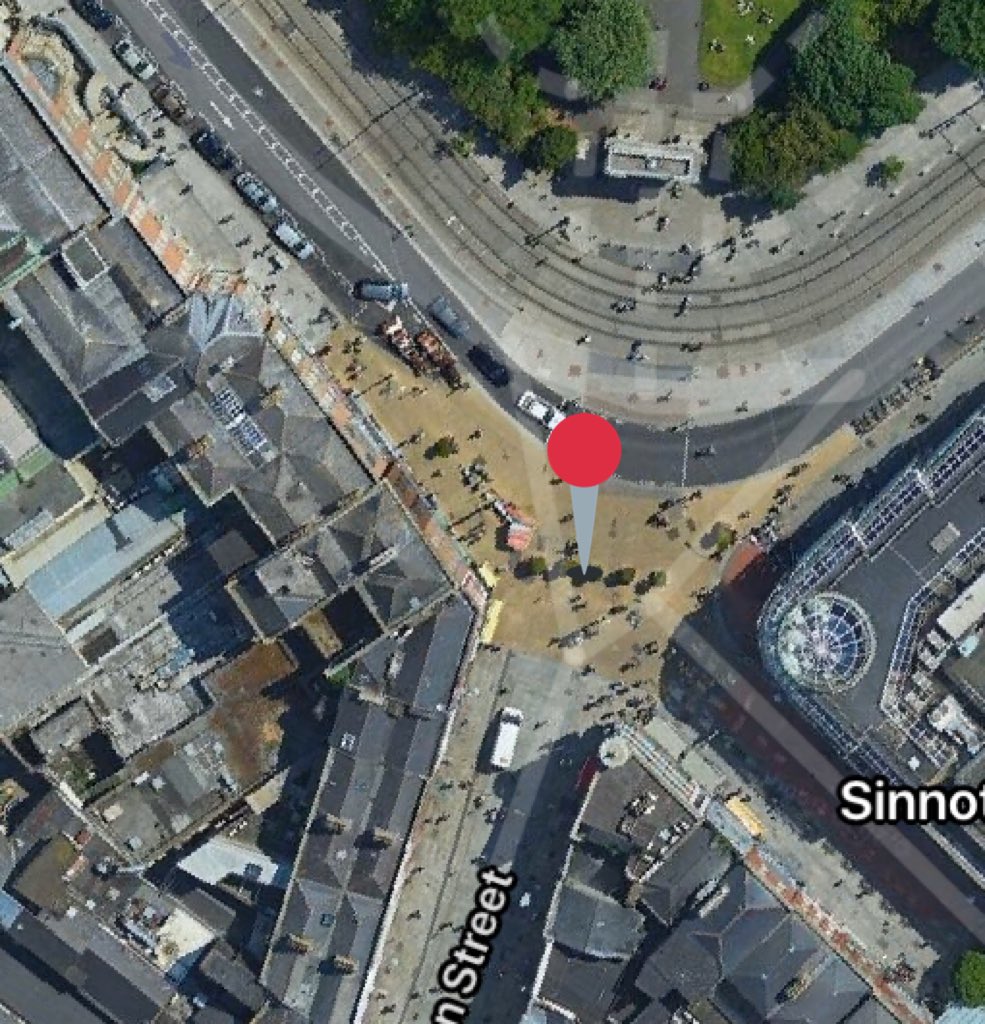 meeting here at the top of grafton st,, 1pm on wednesday!! see you on the streets 💚💚