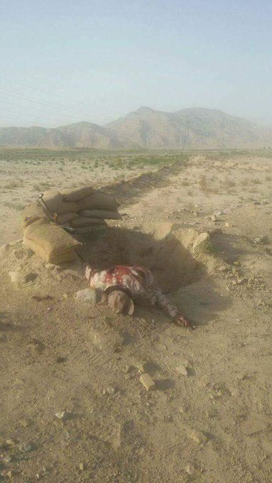 ZemeArman's tweet photo. کوئٹہ میاں غنڈی کے قریب ایف سی کیمپ پر دو خودکش دھماکے
دہشت گردوں سے لڑتے ہوئے
5 ایف سی اہلکاروں نے جام شہادت نوش کیا
ان للہ وإنا إلیہ راجعون
#منظورنامنظور #PtmPromotesTerrorism https://t.co/UWuGuN88al