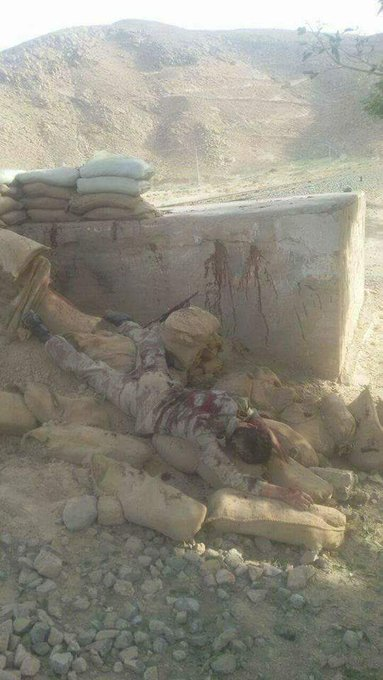 ZemeArman's tweet photo. کوئٹہ میاں غنڈی کے قریب ایف سی کیمپ پر دو خودکش دھماکے
دہشت گردوں سے لڑتے ہوئے
5 ایف سی اہلکاروں نے جام شہادت نوش کیا
ان للہ وإنا إلیہ راجعون
#منظورنامنظور #PtmPromotesTerrorism https://t.co/UWuGuN88al