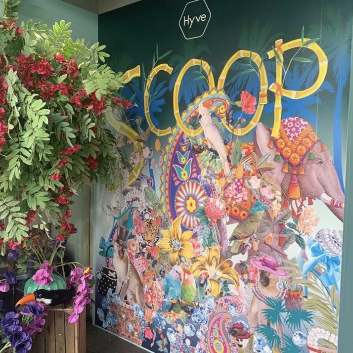 ficklestix's tweet photo. The Ficklestix team are always honoured to produce and install the event graphics for our friends at #scoopAW20 for @scooplondonshow. This time in the beautiful setting of @oldbillingsgate #ScoopAndTheCity https://t.co/YtDHwmQOiN