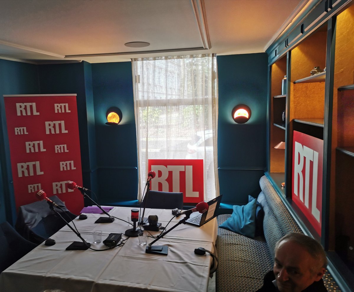 LGarnier44's tweet photo. 🎙️Débat @RTLMidi dans 10 minutes pour défendre notre projet #MieuxVivreàNantes. À vos radios ! https://t.co/Vl4061UcSp