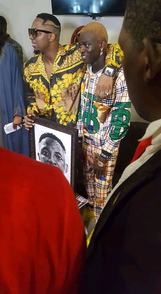 peleking97's tweet image. Well you  know  I have  always love @StanleyEnow  so I had  to support him #kosala🇨🇲❤ #Motherlandbaby  @Bimstr237 @237Showbiz #MusicToBeMurderedBy #King #Nigerians #Cameroon