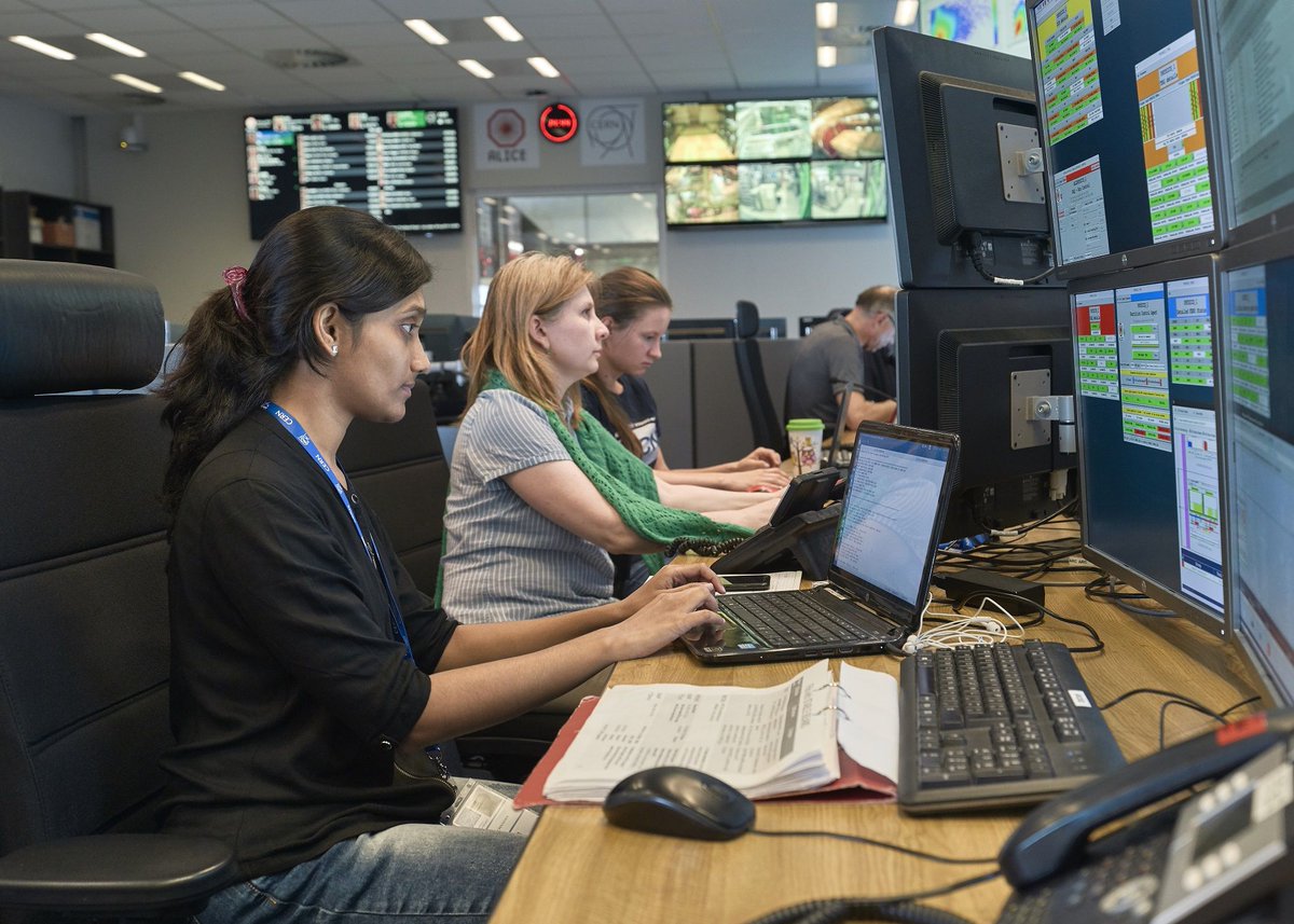CERN_JOBS's tweet photo. CERN's technical student programme is  open for applications!  Join us and experience a truly unique work environment. 

If you’re an undergraduate in Applied Physics, Engineering or Computing apply now on https://t.co/JrxXeg2Jkp  (applications deadline: 25 March 2020). https://t.co/t7sGG3NaCO