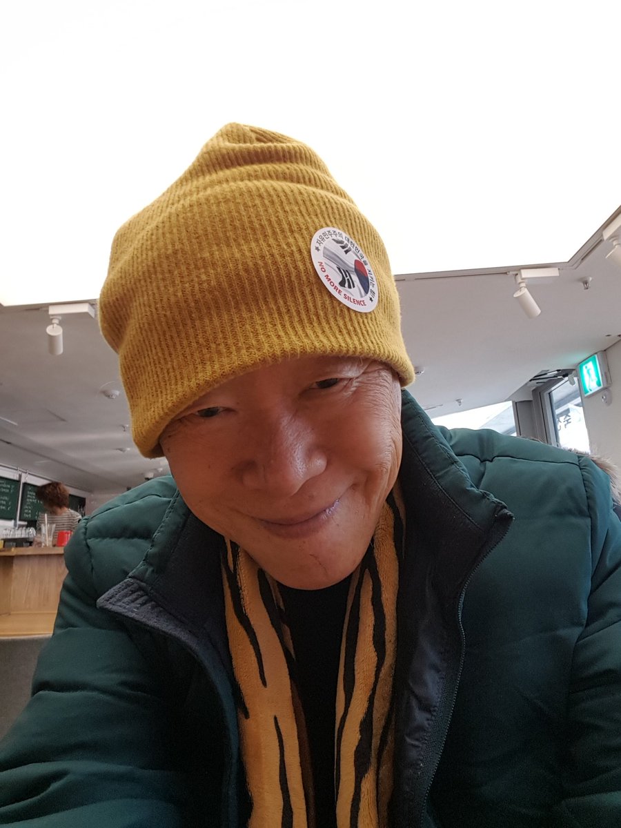 4989candy's tweet photo. 근데 나는 아무리 생각해도 영화 기생충이 최고 작품이라는게 이해가 안 가요 매스컴이 쇼하네요
 영화 보��� 알지마는  사기극아닙니까
 그것이 작품상이상해요 
아이고 기생충이 작품 이면은 내가 쓰는 댓글은 노벨상 여요 아니 진짜 정신 차리세요 
내가 보기에 기생충은 말그대로 기생충입니다 https://t.co/TBGlqUdQMM