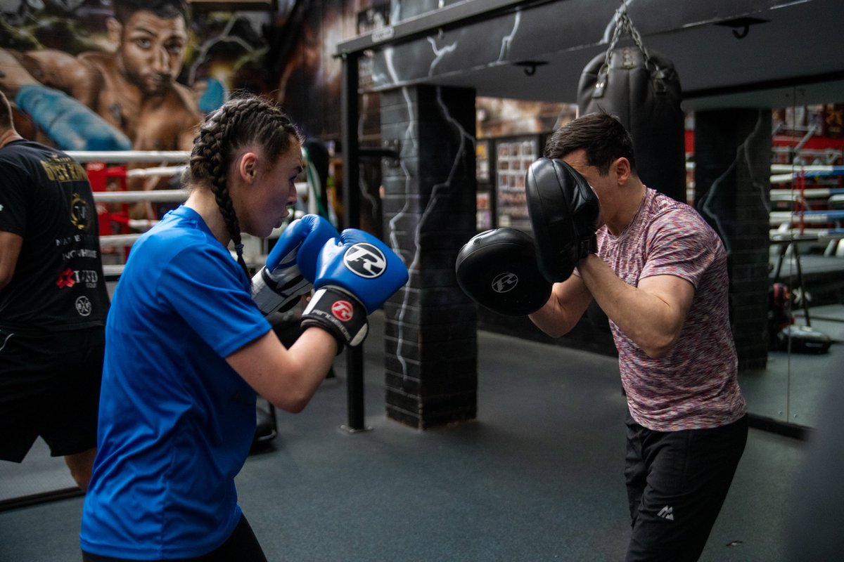 elliemaeob1's tweet image. Top session yesterday with @GallaghersGym ✅ #growing 🥊👊🏻❤️