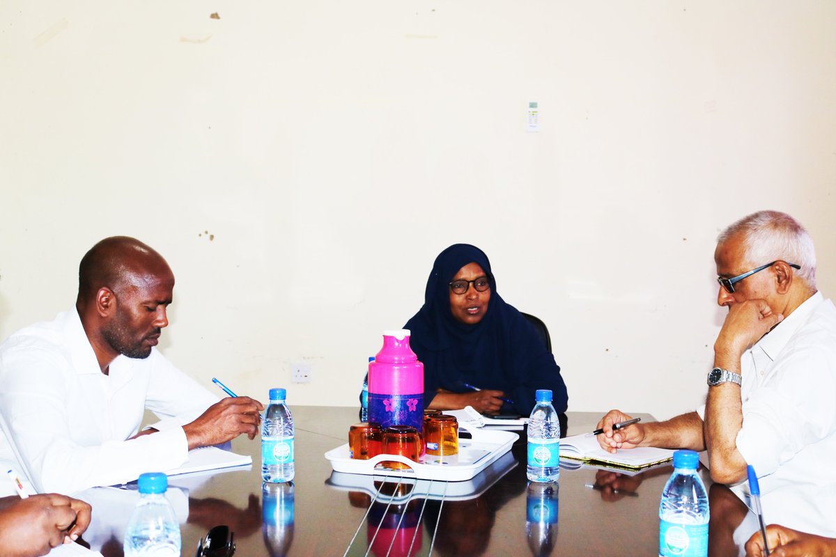 MOWDAFA's tweet photo. Today, @MOWDAFA Minister Hon. Amina Osman received a delegation from @Sida, as well as reps from @unicefsomalia in #Garowe. Discussions included gaining insight into the needs of children in #Puntland & ensuring ongoing projects funded by @Sida specifically #CAAFAG, #CoMPT & etc. https://t.co/ScXKrUrGoG