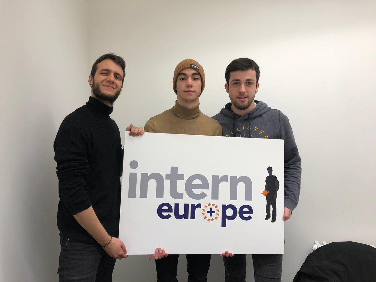 ¡Hola👋! We're ecstatic to welcome our #Spanish🇪🇸 participants to #Glasgow😃. We wish them the best and hope they get as much #cultural &amp; #professional experience out of it as possible🍀✨.

#Abroad #TuesdayThoughts #ErasmusPlus #internship #Apprenticeship