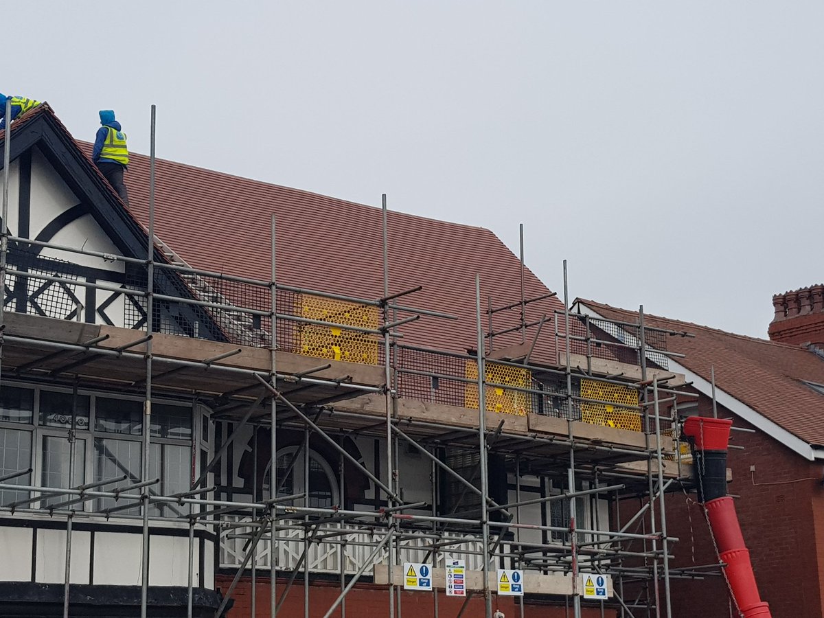 CraigrMps's tweet photo. Roof works coming on nicely in Blackpool, going to look great on completion👍 @muir_property @MuirGroupHA https://t.co/IQ7PiANQhQ