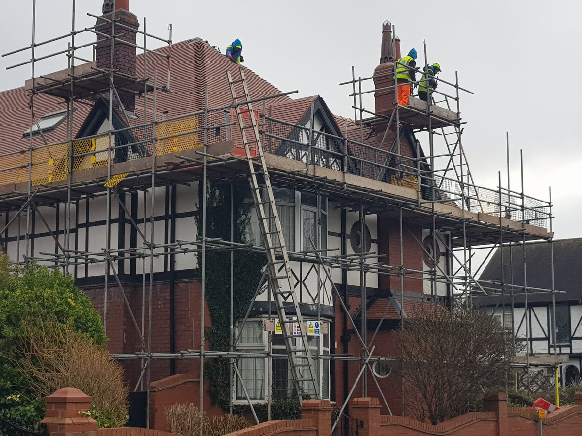 CraigrMps's tweet photo. Roof works coming on nicely in Blackpool, going to look great on completion👍 @muir_property @MuirGroupHA https://t.co/IQ7PiANQhQ