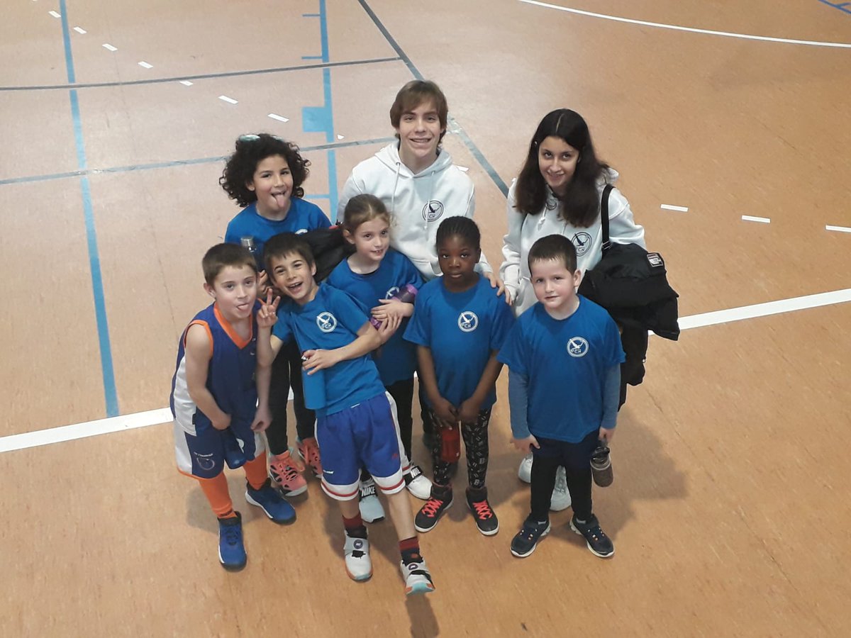 CNTarrega's tweet photo. Trobada Escoles de Bàsquet a Seròs.
#SomTRRG #BasquetTeEstimo https://t.co/j1EwTNmwUG