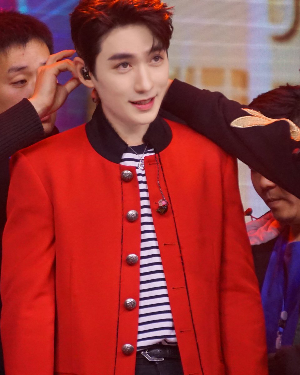 Zhu Yilong_fanpage (@zhuyilong13) on Twitter photo 