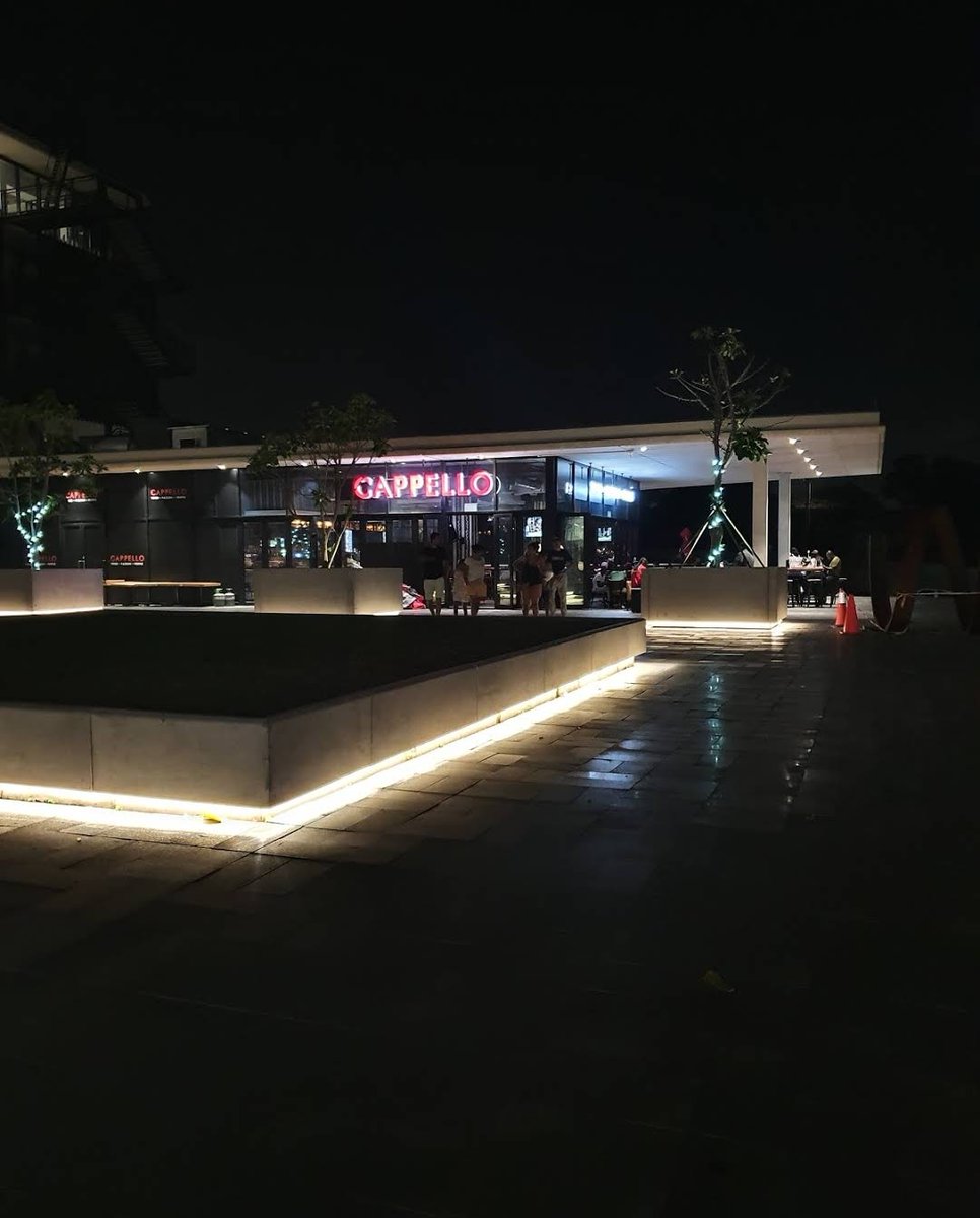 DJSOXsa's tweet photo. Are you for an A-listers Sunday Sundowners session?🥂

#UmhlangaSocial has partnered with CAPPELLO UMHLANGA to bring you the best Sunday vibes👌🏾 

🗓 01 Mar 2020
⌚ 12h00 till late 
🎟 R200 Voucher (goes towards food &amp; drinks) 

Info: 📲 073 677 8657
📧 Party@umhlangasocial.co.za https://t.co/E5S5bBWVzF