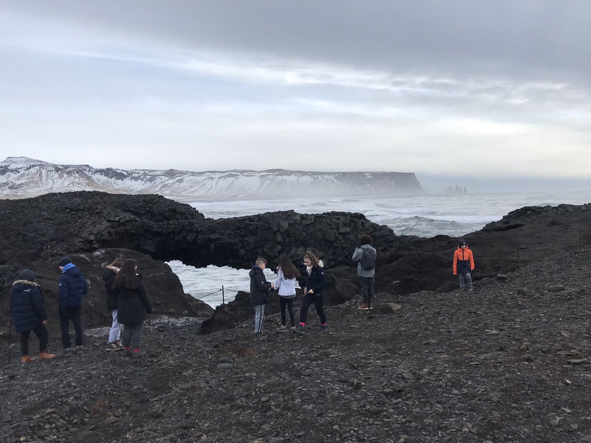 BohuntWokingham's tweet image. Stop number 3 of the day, exploring the cliff tops, now it’s time to go explore the black sand coastline #enjoyrespectachieve #geography #studentexplorers