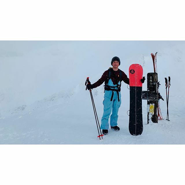 BFried9131's tweet photo. The drive from Asahikawa every morning in my @toyota TANK can be compared to @redbull Crashed Ice. The weather is so cold in Northern Hokkaido that the roads turn into ice skating rinks with unintentional jumps. This morning I drifted my way over to Tokachidake to enjoy the … https://t.co/Mbtzn4Tuae