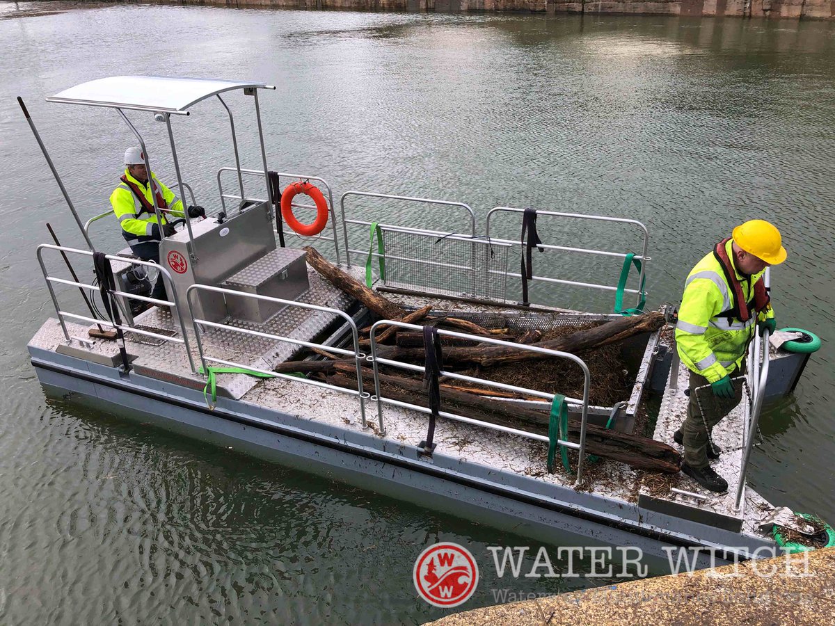 LWWworkboats's tweet photo. The Versi-Cat is designed for heavy duty debris skimming perfect for cleaning up after heavy rainfall. Find out more at https://t.co/51AcCTgdLi
•
#trashskimmerboat #waterwitchworkboats #riverdebris #harbourcleanup #marinacleanup #oceancleanup #surfersagainstsewage #waterwayclean https://t.co/XhJWI899XS
