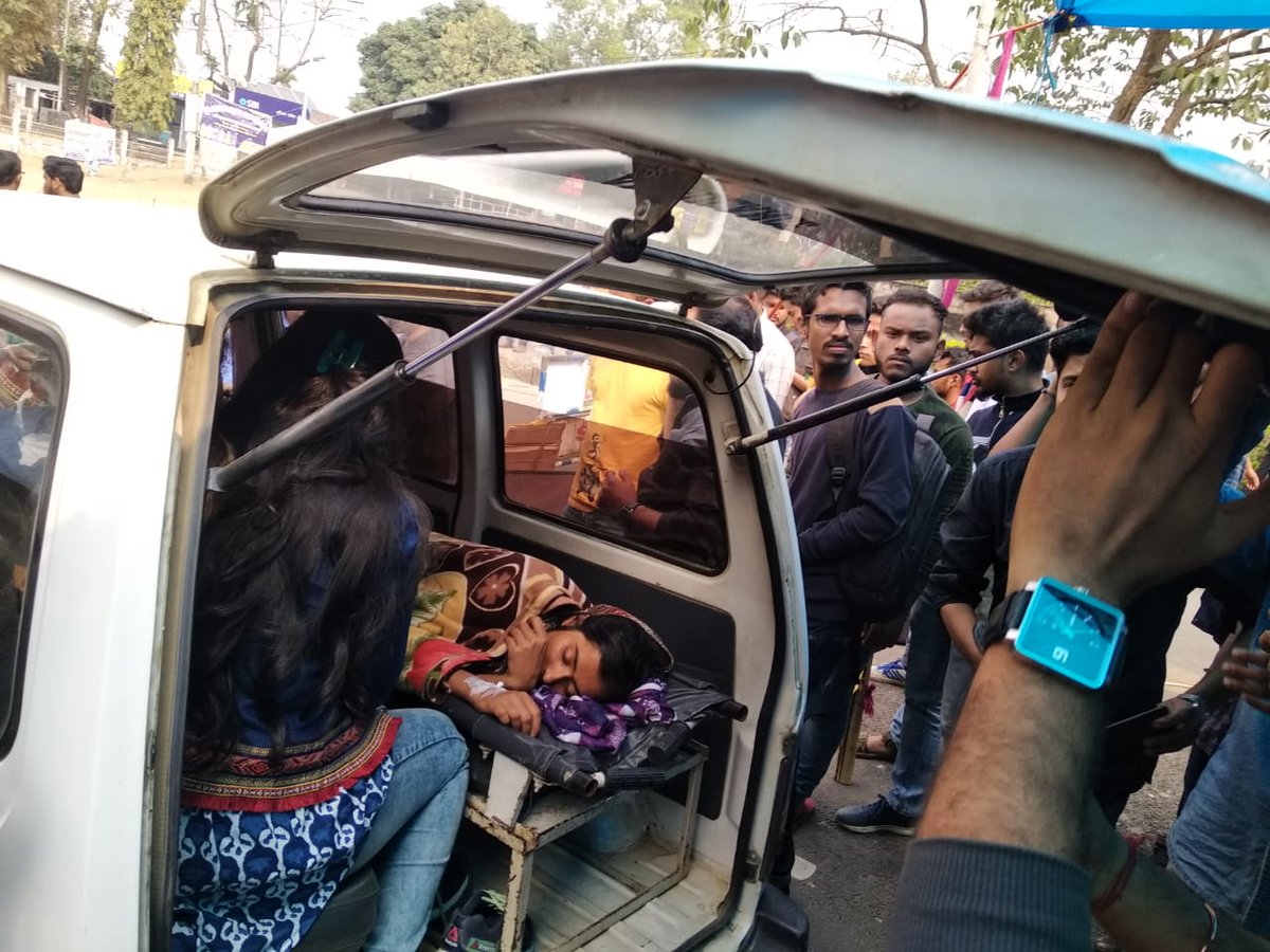 TanushreeChak19's tweet photo. #justiceForMilonDas
#9thDayOfStrike7thDayOfHungerStrike
#NoResponseFromCorruptedAuthority
#StudentHealthDeterioratedDayByDay
@AskAnshul
@ABPNews
@aajtak @NELiveTV @NewsLiveGhy https://t.co/rN7smjfQMm
