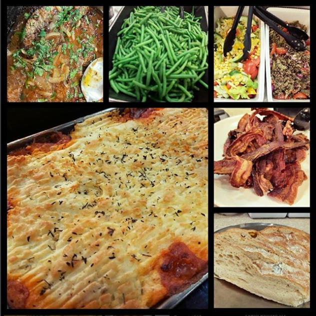 Feeling hungry? 🤔      
British Theme Today @TerraceRestaurant 
📌 Lambs Liver Served with Crispy Bacon &amp; Gravy 
📌 Fisherman's Pie 
📌 Vegetarian Cottage Pie
Soup: Minestrone Soup
Freshly Baked Homemade Bread: Mixed Pepper