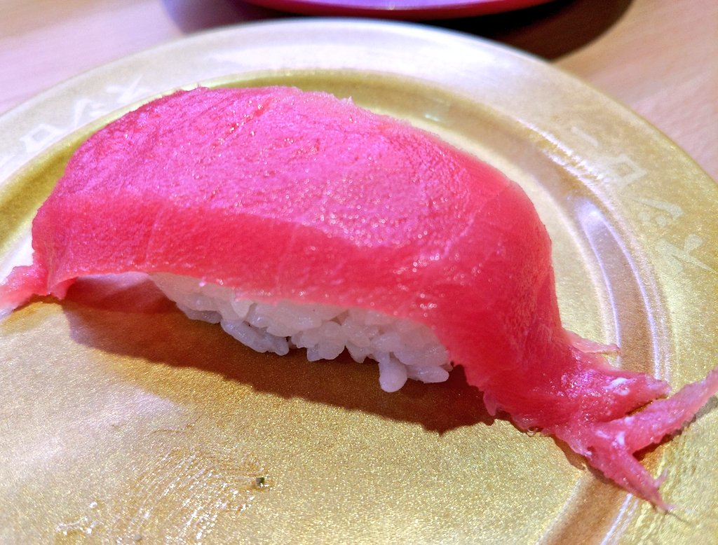 Gyrowoof's tweet photo. Opps, I accidentally ate $50 worth of conveyor belt sushi, little bit over what I expected. But it was good sushi! 🍥 #sushiro XD #FatWuff #foodphoto https://t.co/nSuzq0GHav