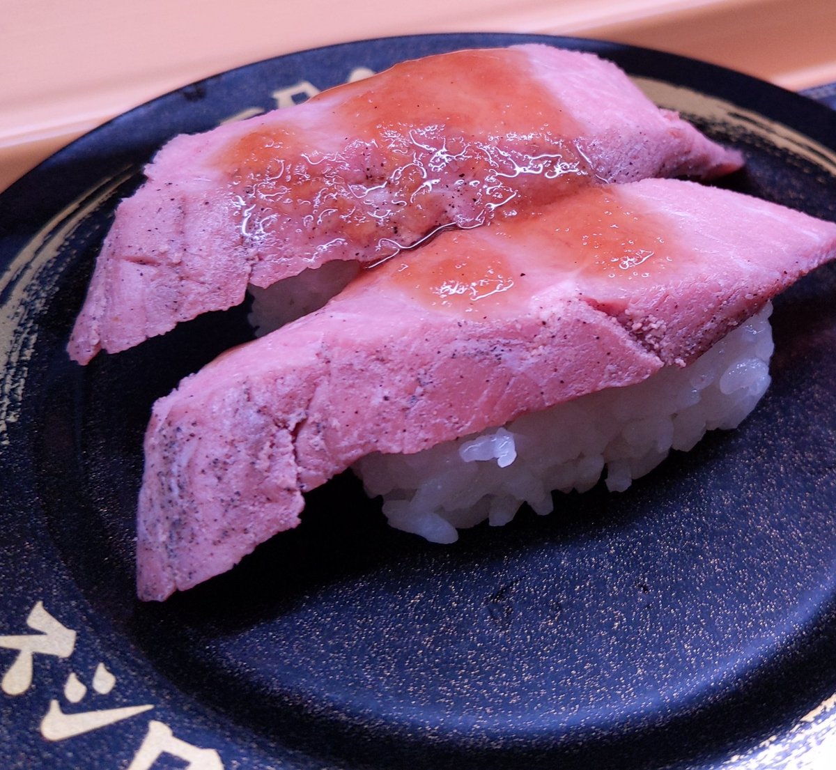 Gyrowoof's tweet photo. Opps, I accidentally ate $50 worth of conveyor belt sushi, little bit over what I expected. But it was good sushi! 🍥 #sushiro XD #FatWuff #foodphoto https://t.co/nSuzq0GHav