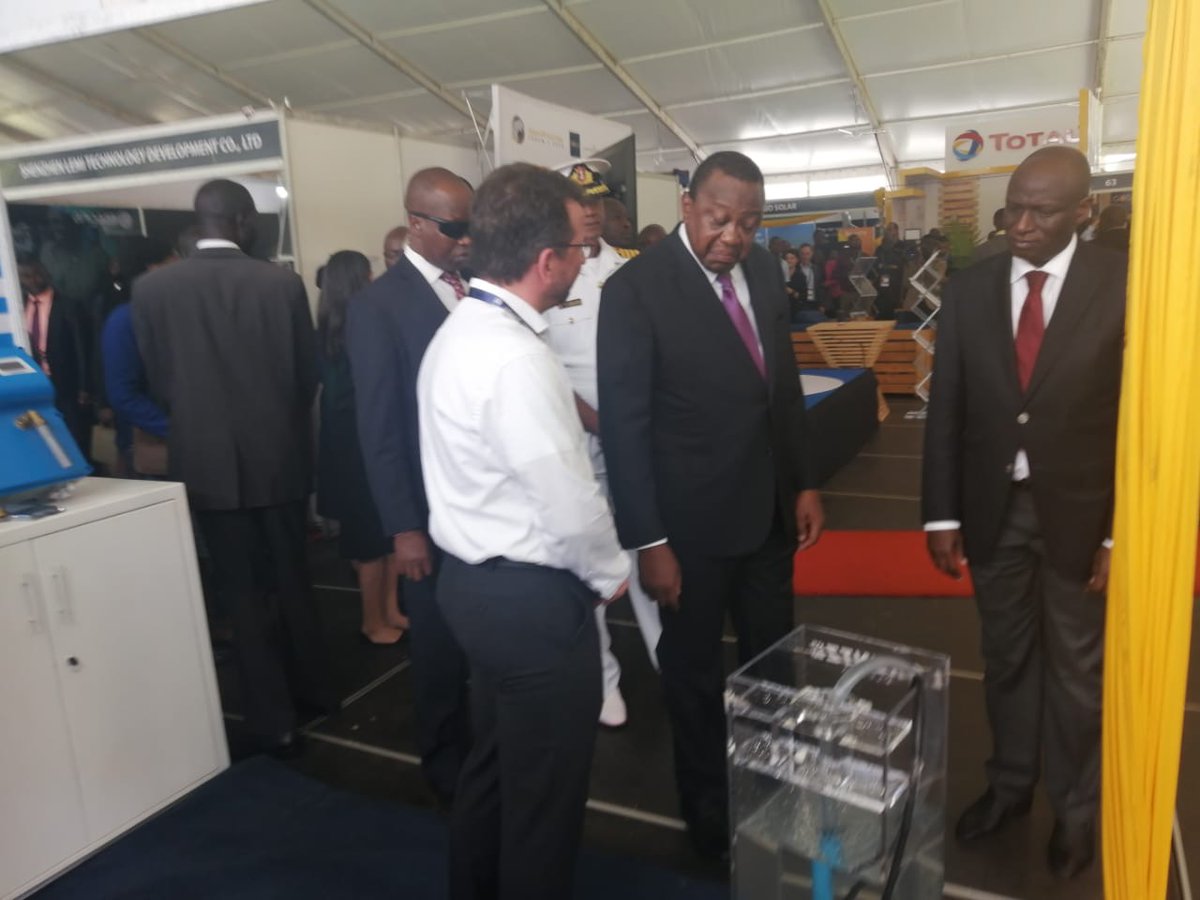 #LORENTZ was honored to have a visit by His Excellency Uhuru Kenyatta, President of Kenya to our booth at <a href="/GOGLAssociation/">GOGLA</a>'s Off-Grid Solar Forum. The president was impressed with performance of the PS2-100 pump, run off 200Wp, pumping 30,000 liters
