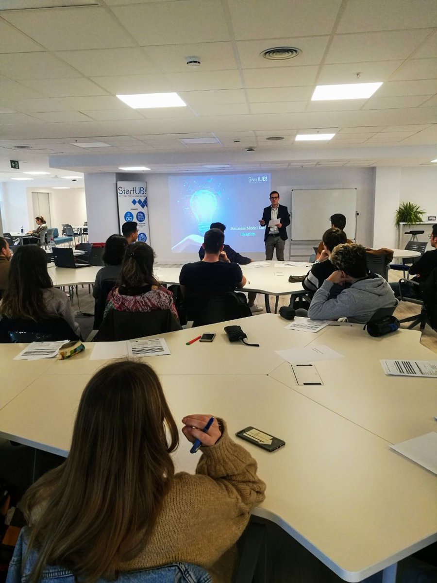 start_ub's tweet image. Avui comença el #BusinessModelLab, un curs per a conèixer els aspectes més essencials de la proposta de valor, prototipatge...

👉Aquesta sessió anirà de la mà de @matheuspc9s i @ArgerichJaume que faran una introducció i se centrarà en Opportunity Validation

📍StartUB!Lab