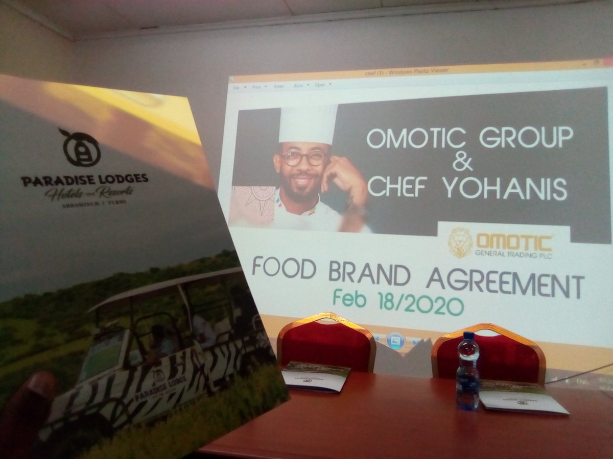 GetachewSS's tweet photo. At this hour : Awaiting the start of a press conference for the signing of a brand agreement between @Chef_Yohanis and Omotic Group, owner of the beautiful Paradise Lodge in Arba Minch. #EverydayEthiopia https://t.co/Pp5O1btk4U