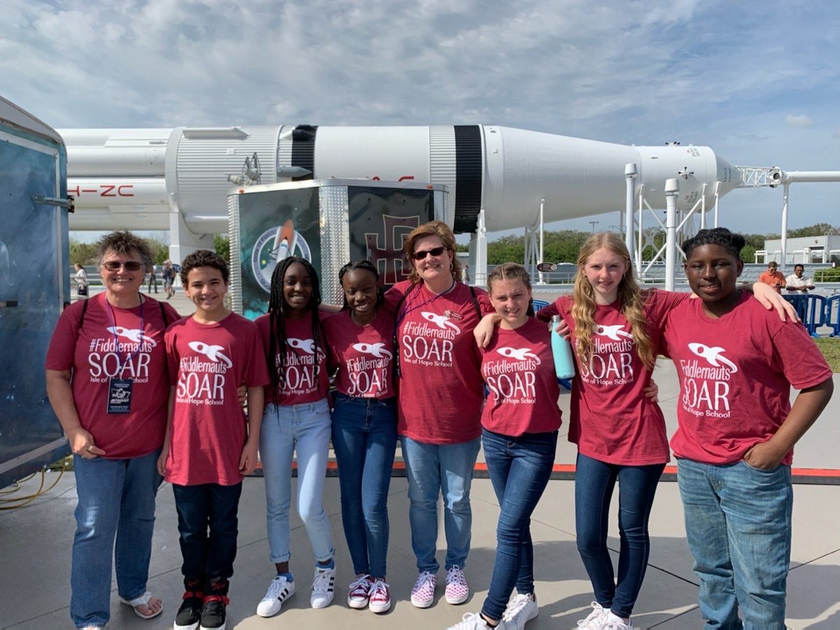 SCCPSS's tweet photo. Congratulations!! @IsleOfHopeSTEaM #Fiddlernauts competed in the National Student Astronaut Challenge Finals held at @NASA earlier this month. They received the gold medal for the Landing Challenge and were crowned National Champions! #PublicSchoolAdvantage https://t.co/BLE3wNFQtK