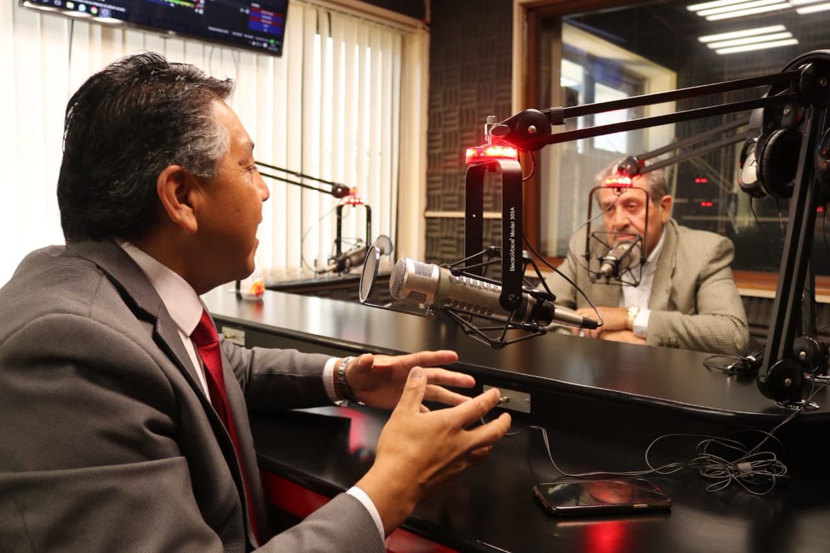 gobercautin's tweet photo. AHORA 🔵 Gobernador Richard Caifal invitó en @EsperanzaFM a todas las organizaciones sociales a postular: “Ya están abiertas las postulaciones del Fondo Social Presidente de la República, desde el 17 de febrero al 17 de abril”. Los montos van desde 300 mil y 28 millones #FSPR https://t.co/3f4vHe0Muc