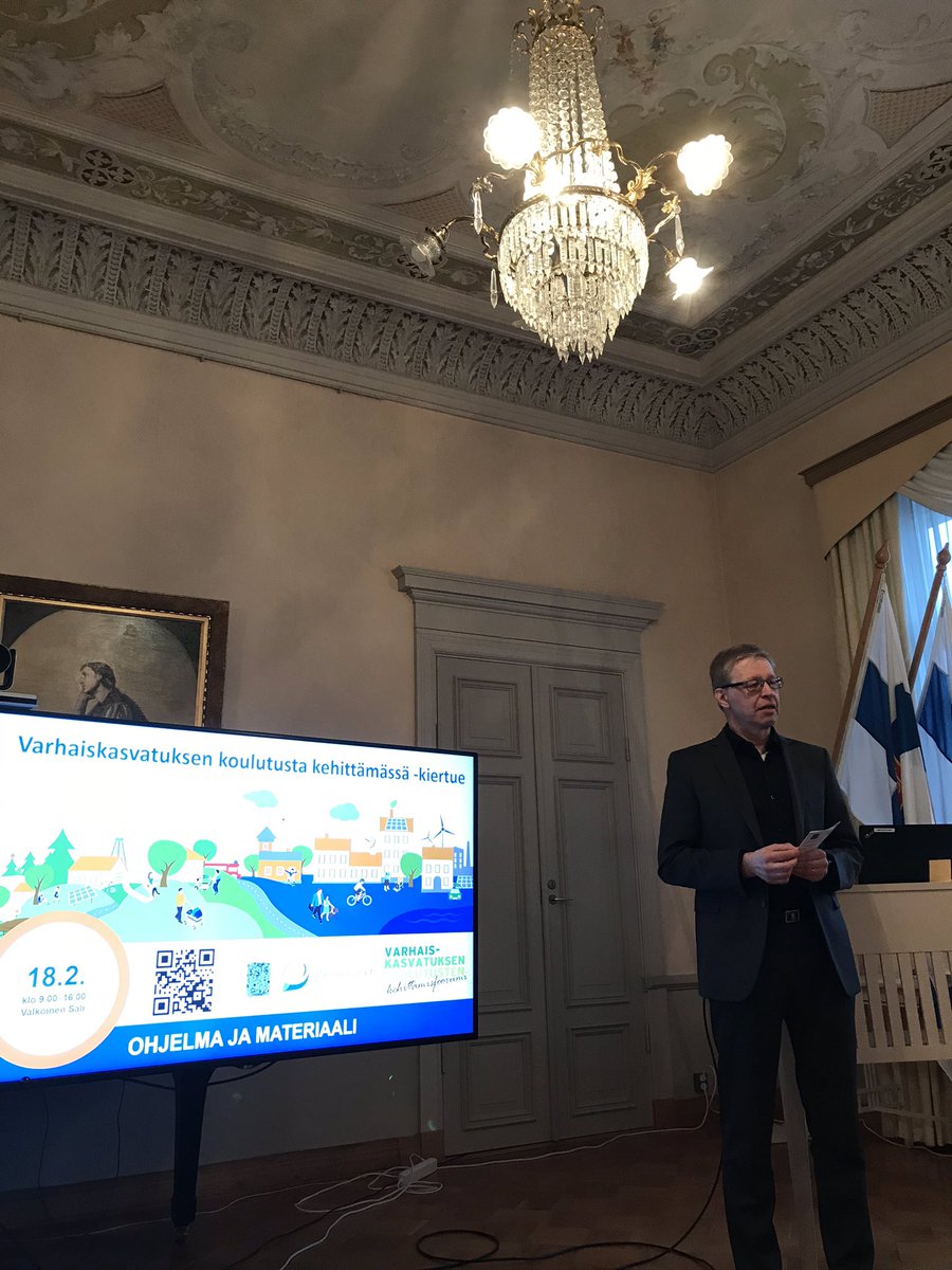 Tänään Oulussa varhaiskasvatuksen koulutusta kehittämässä. Paljon puhuttaa kelpoisten työntekijöiden saatavuus ja riittävyys alueellisesti erityisesti pienemmillä paikkakunnilla. #varhaiskasvatus #koulutus #kehittäminen #okm