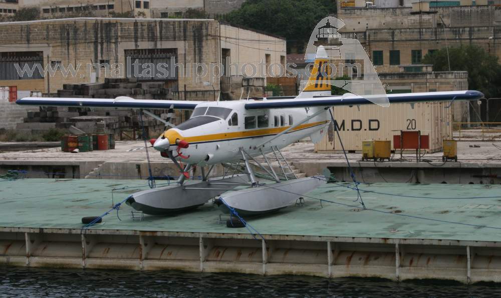Shipguru's tweet photo. #9HAFA #HarbourAir #DHC3 #Turbine #Otter #aboard #MaltaShipyards #floatingplatform at #Grandharbour #Malta - 11.05.2008 - https://t.co/nfgboxc3g3 https://t.co/dymE7YwdgI