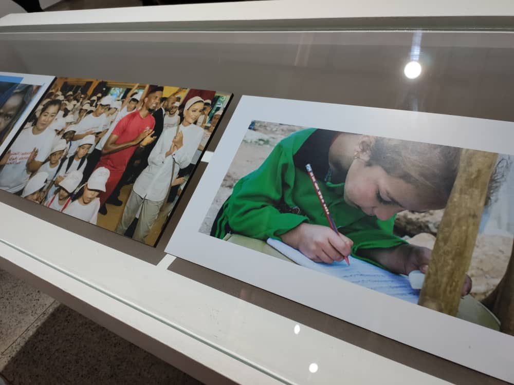 VillegasPoljak's tweet photo. Hoy #Mar #18Feb inauguré junto a MinTurismo @PLASENCIAFELIX y el Embajador qatarí Rashid M. Al-Fetais la exposición fotográfica “Qatar: patrimonio y modernidad” en el Museo de Bellas Artes.#Caracas #venezuelameimporta #NuestraFuerzaEsLaPaz #18Feb https://t.co/LlZevdQ9xZ