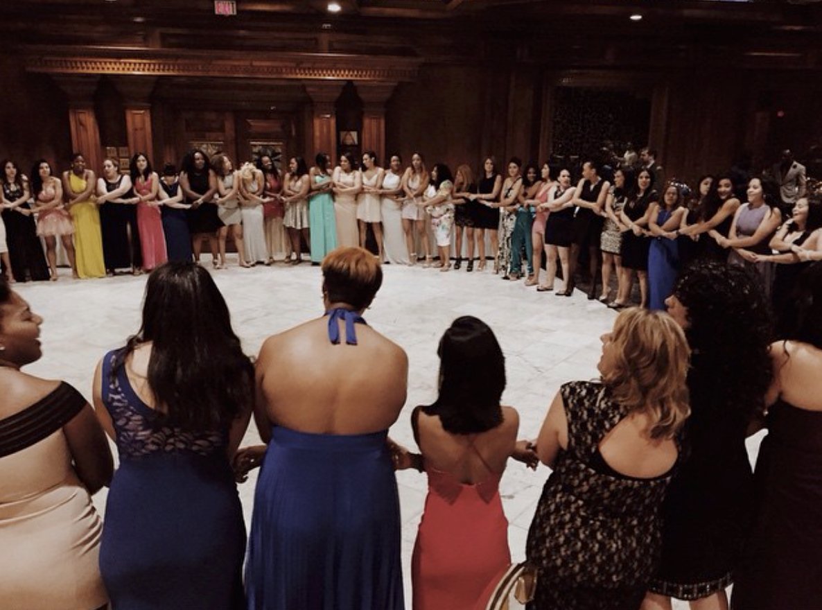 Pantagis_'s tweet photo. Sisterhood. 👯‍♀️ Love. ❤️ Friendship. 💕https://t.co/fhFvKv9ljH
#pantagis #scotchplainsnj #njweddings #njwedding #sweet16 #sweet15 #birthdaygirl #njevent #sweetsixteen #newjersey #newjerseyphotographer #quincedress #quinceideas #quinceñera #quinces https://t.co/gbnFhu8LuV