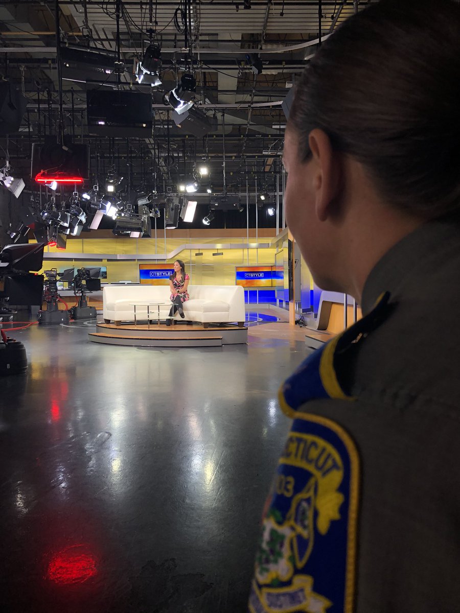 LtFoley's tweet photo. Now! We are in studio at Chan 8 WTNH News 8 for CT Style #CTStyle Talking about Connecticut State Police recruiting. 12:50pm Chan 8. @WTNH @ctstyle https://t.co/cEkKLcUq0m