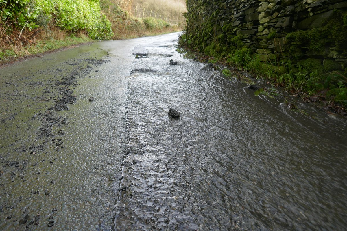 TheLengthsman's tweet photo. Bit of a river running down the road to Bridge End House near #LowickBridge ~ water gushing down the #drain https://t.co/hvrAitiJTt