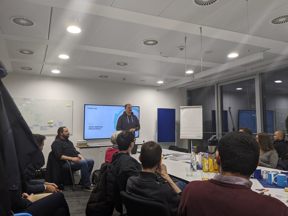 My colleague <a href="/sventorben/">Sven-Torben Janus @sventorben@mas.to</a> opening the 7th #DDDRheinMain meetup at @Hays_DACH . Looking forward to <a href="/w3ltraumpirat/">Tobias Goeschel</a> giving his talk. #ddd