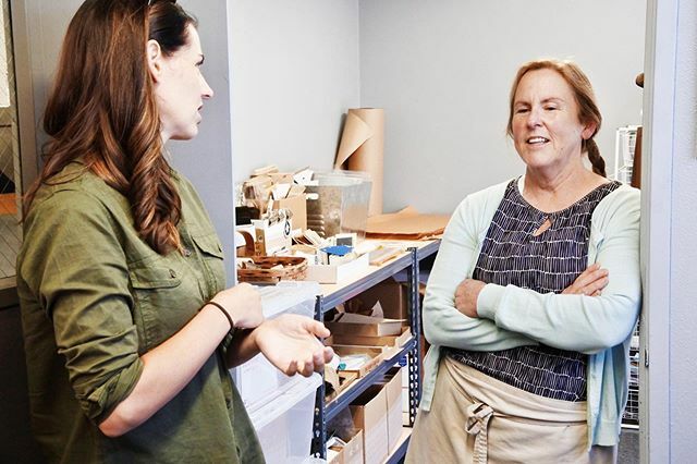 cacaoreviews's tweet photo. Remember that one time we had a discussion about chocolate with Mackenzie of @mapchocolate? Oh how we love her. https://t.co/bnPLl9BC4O https://t.co/QI3dgGxiuz