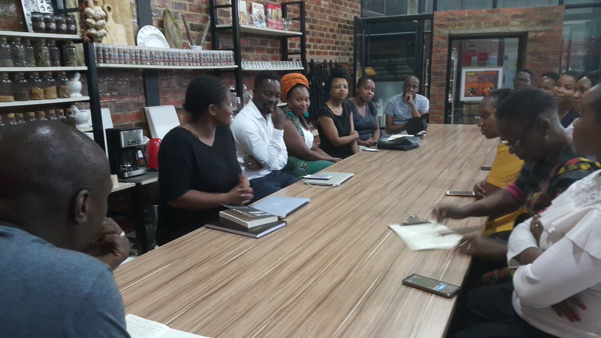 setsong_tea's tweet photo. #ChooseDay #businessgrowth with fellow #entrepreneurs over a cup of #Tea at the @BreadboxB in #Midrand 😎🌎💙🌇
It's always #TeaTime with #SetsongTea crafters 
https://t.co/rMc0SpMnwA https://t.co/JifVT1UySa