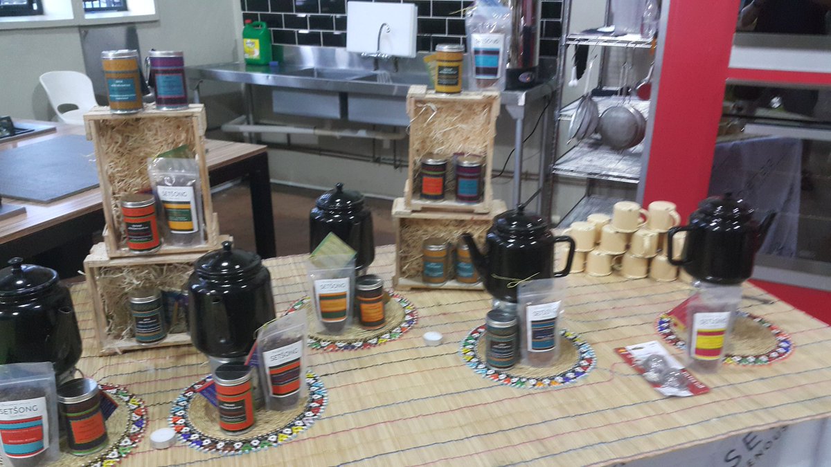 setsong_tea's tweet photo. #ChooseDay #businessgrowth with fellow #entrepreneurs over a cup of #Tea at the @BreadboxB in #Midrand 😎🌎💙🌇
It's always #TeaTime with #SetsongTea crafters 
https://t.co/rMc0SpMnwA https://t.co/JifVT1UySa