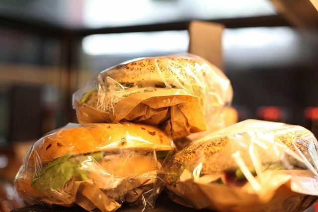 EscapeVault's tweet photo. No heist should be tackled on an empty stomach.
.
That's why you need to make sure you grab some of Ed's delicious, freshly-made grub before you begin your criminal endeavors.
.
.
#presumingedscoffeehouse #escaperoom #escaperoombrighton #escape #escapega… https://t.co/c9oCPFm5En https://t.co/HqwWNuwySc