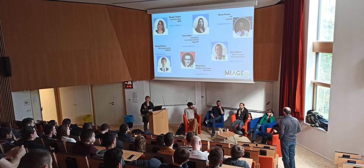 florianperreon's tweet photo. Ravi d'être intervenu vendredi dernier à la fac de sciences de #Nantes pour une table ronde "Après la #MIAGE"
Des échanges intéressants avec les futurs diplômés, toujours un plaisir de partager un rex et parler du quotidien entrepreneur/#CTO chez @SwitchupMobilit 
#startup #tech https://t.co/BpHuZyQDaO