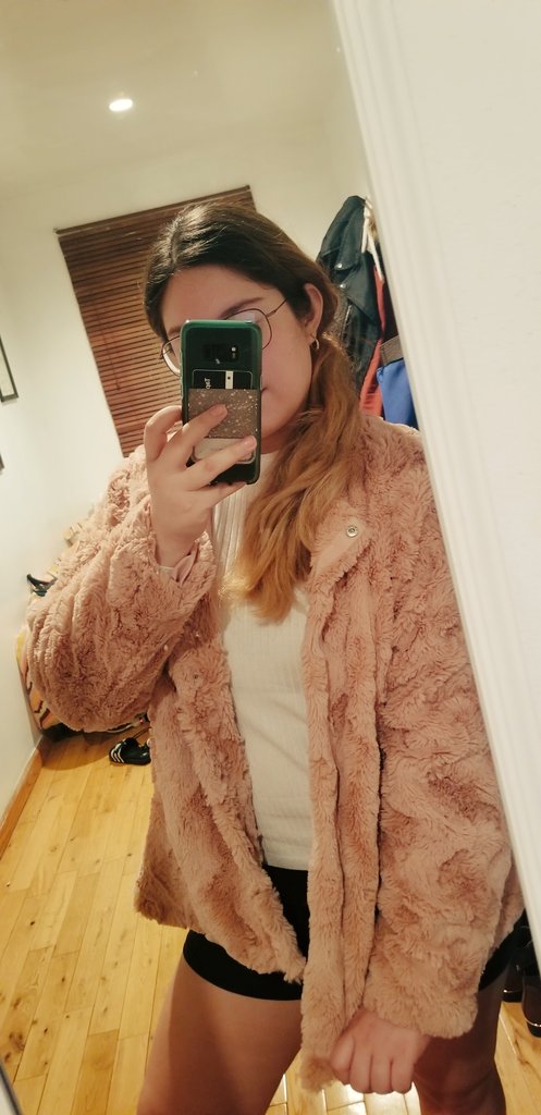 HColture's tweet photo. Latest thrift store find... Baby pink coat from Monk Vintage!!! Can't wait to wear this with my @drmartens 

#Thrift #Babypink #Coat #NYC #vintage @monkvintage1 #fashion #winter https://t.co/hSbXAfkw3W