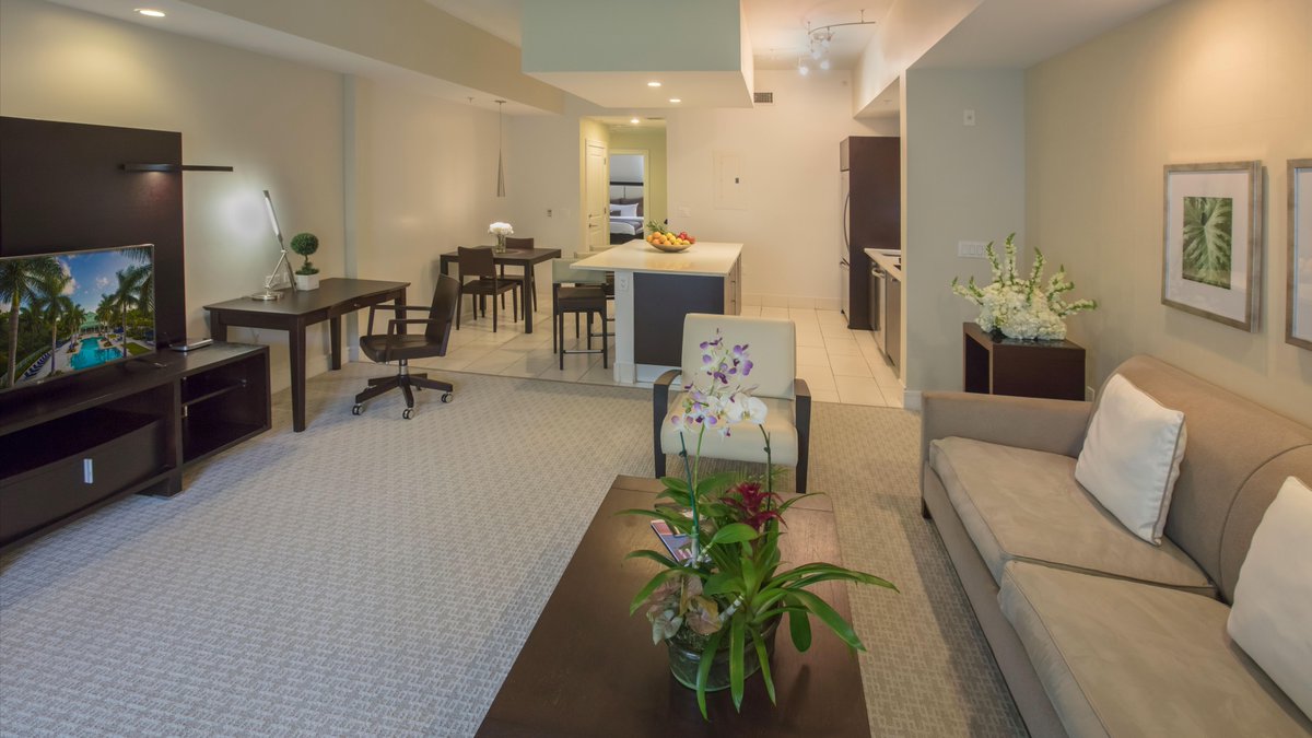 ProvidentBlue's tweet image. We have several choices of suites, all so sweet, you'll want to stay in. bit.ly/2ReNHl9 #providentdoral #ProvidentBlue