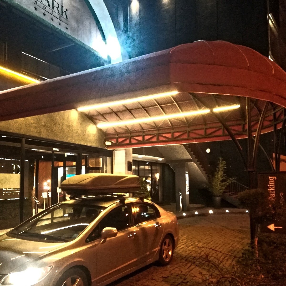 #hotel #hostel #apartment #service #work #pickup #transport #travel #passenger #carwithdriver #prevoznapatnici #honda #luxuryridemk #balkan  #macedonia #macedoniatour