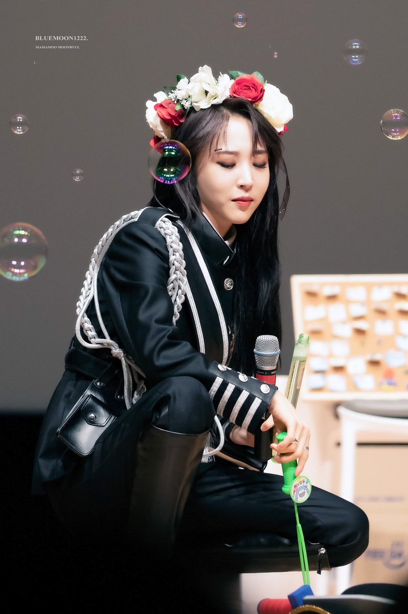 200216 로운홀 팬사인회

🐹🥀

#문별 #MOONBYUL
#마마무 #MAMAMOO