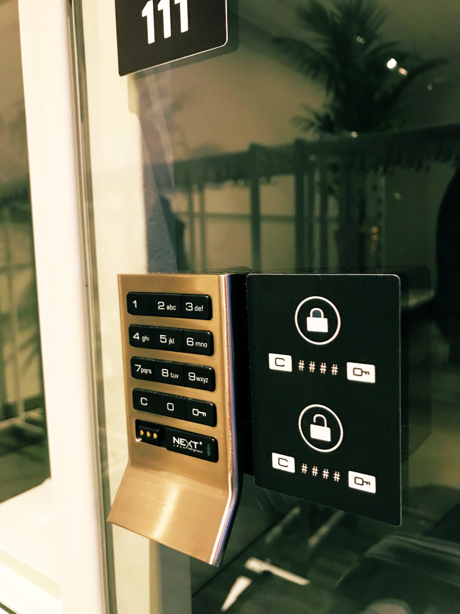 Minori アテネウム美術館の手荷物ロッカーのピクトグラム 分かりやすくて良かった ロッカー も使いやすくて 公共施設のサービスは日本語表記だけだったり 英語表記があっても間違いだらけの意味の通じないものだったりと問題がよく起きている日本は