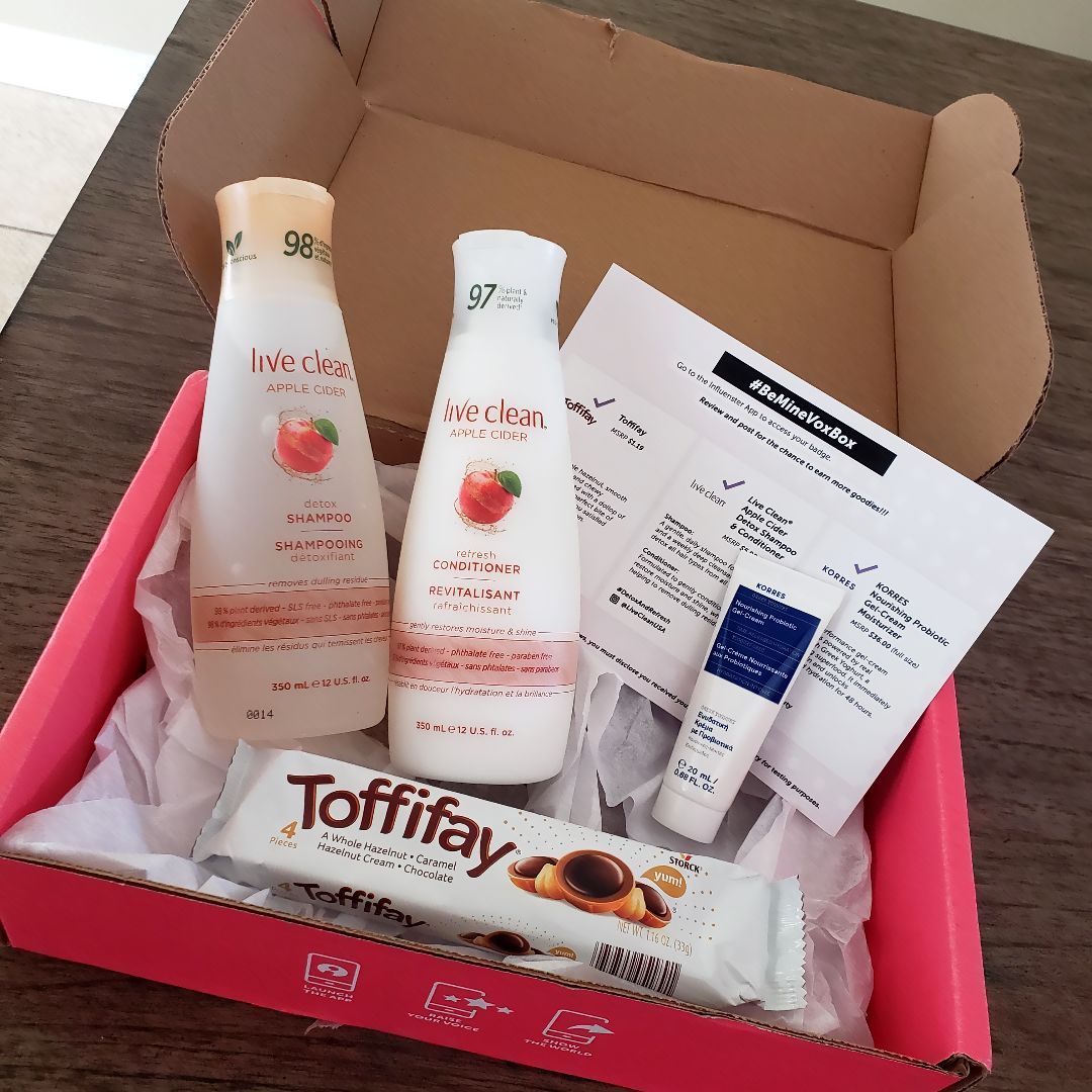 brittney77's tweet photo. So excited to of received ANOTHER amazing VoxBox! #beminevoxbox #complimentary https://t.co/iwtOIXUPJP https://t.co/sFtVvZjnn3